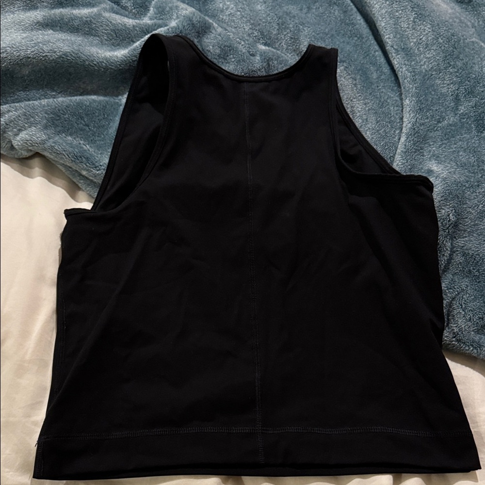 Everlane Black Cropped Exercise - Picture 5 of 5
